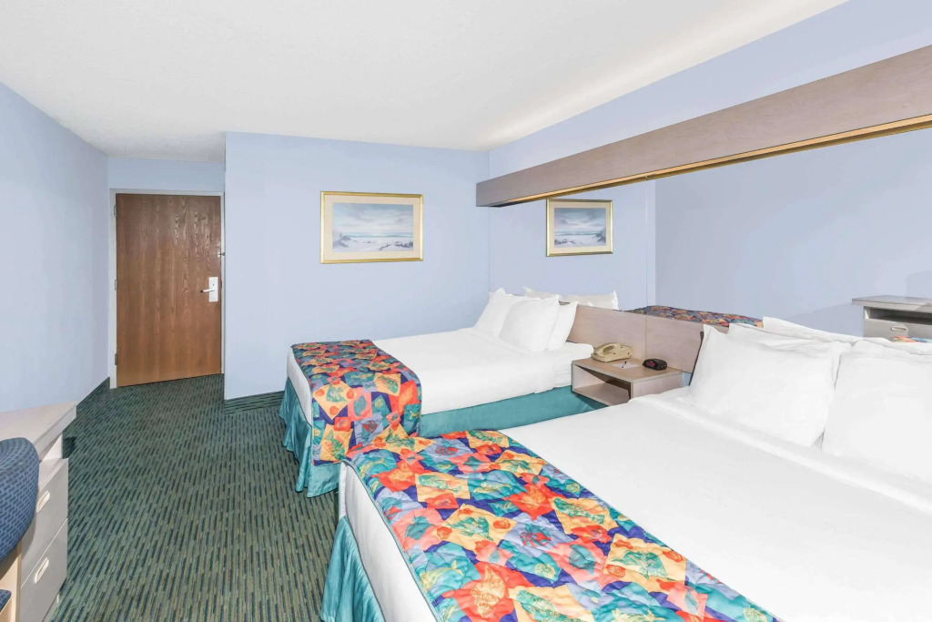 Microtel Inn & Suites by Wyndham Carolina Beach