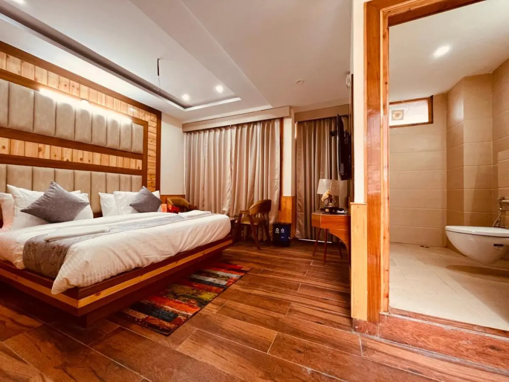 Le Green Resort, Mall Road Manali
