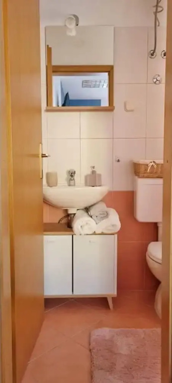 Studio Apartments Roza - A Charming Oasis in the Centre of Makarska