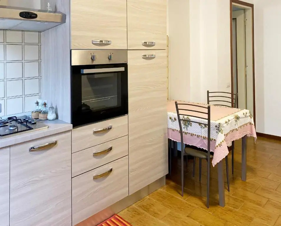 Nice mountain apartment with external dining area - Bilocale con portico in corte nel cuore di Ballabio