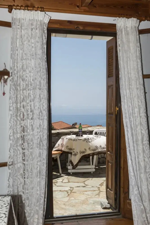 Sea breeze and stunning view in the heart of Mani