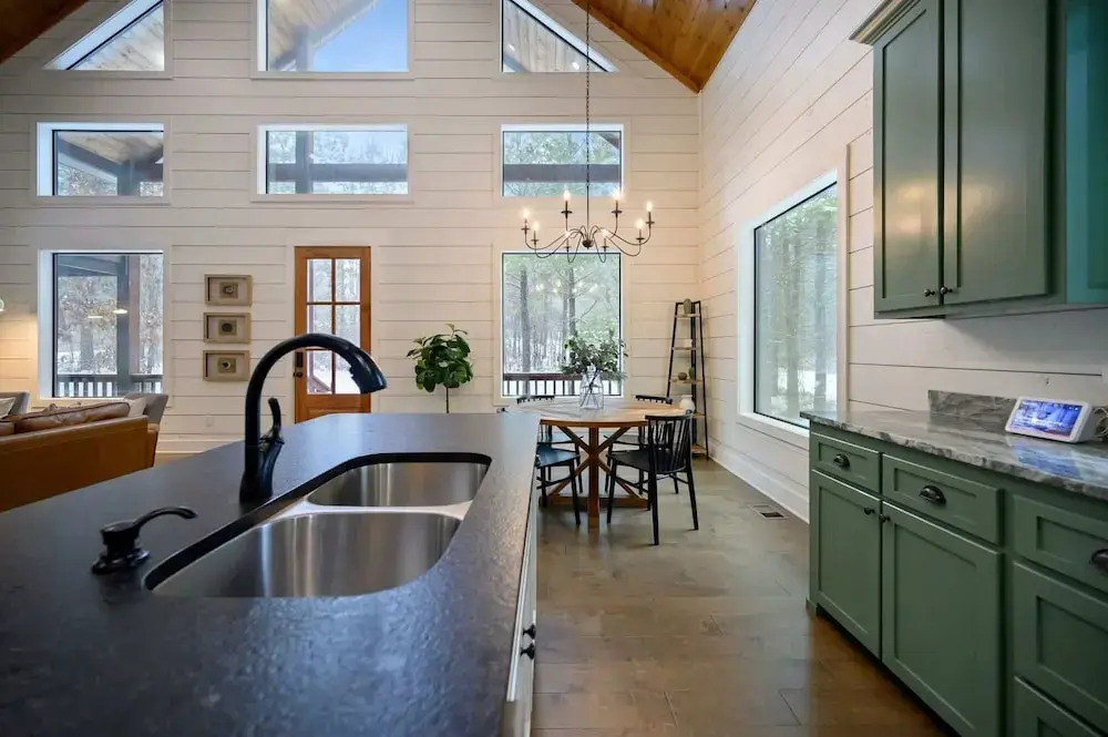 Quiet/private Cabin - Couples/family - Ideal Location