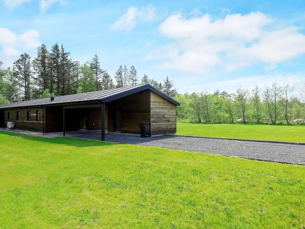 Lavish Holiday Home in Ålbæk With Terrace