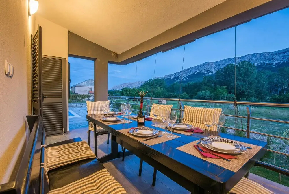 Awesome Home in Jurandvor With 3 Bedrooms, Wifi and Outdoor Swimming Pool