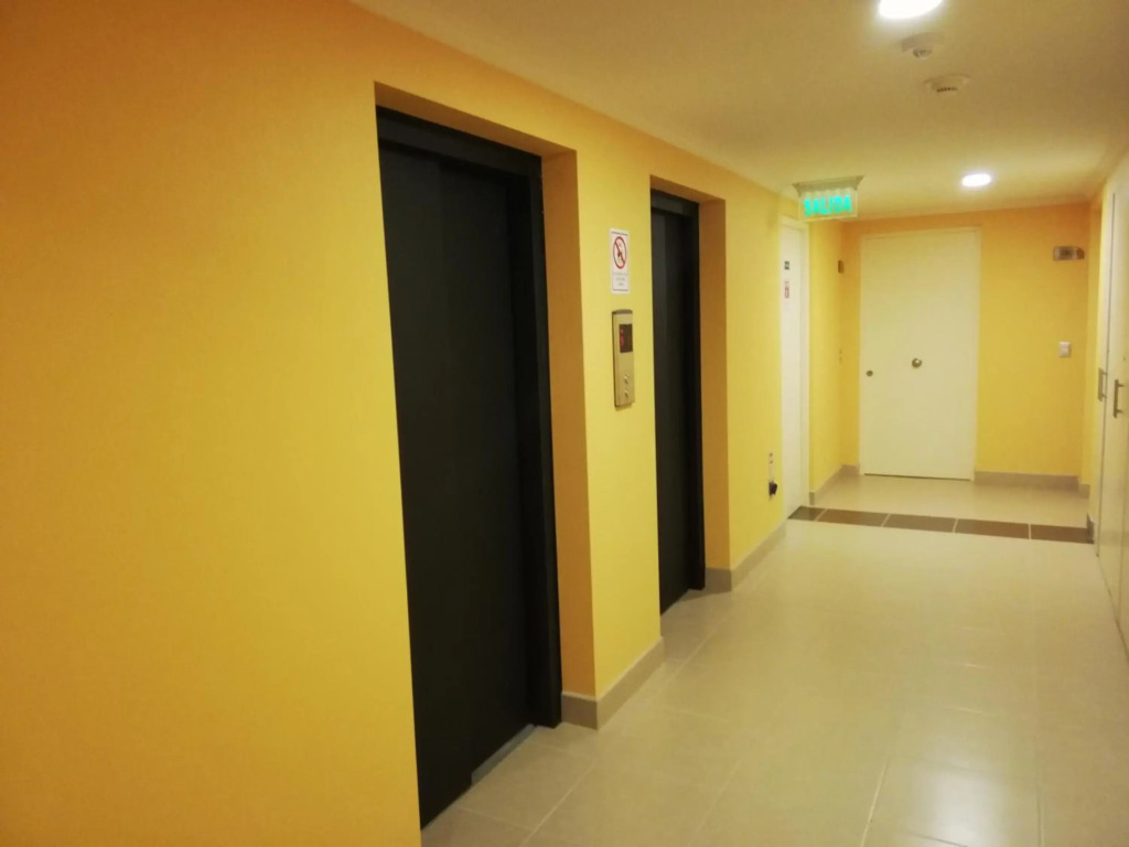Depto 1 Dormitorio 1504 Central con estacionamiento
