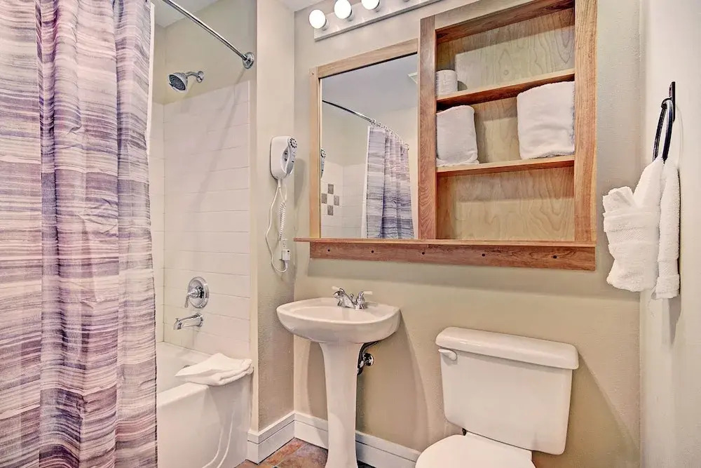 8186 Silver Mill 1 Bedroom 1 Bathroom Condo
