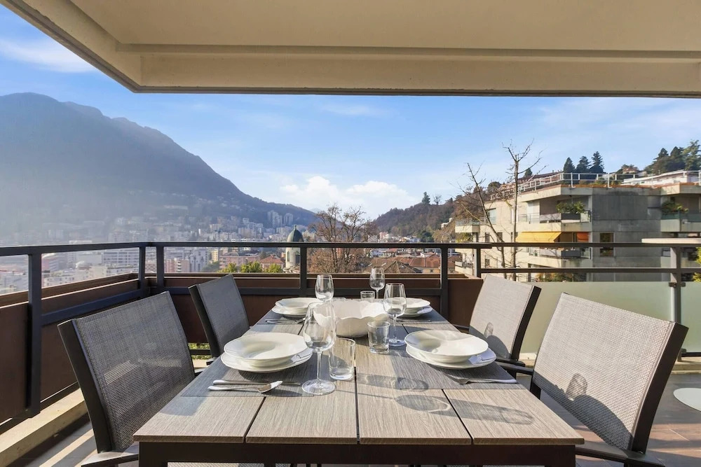 Generoso Luxury Lake View Suite in Lugano