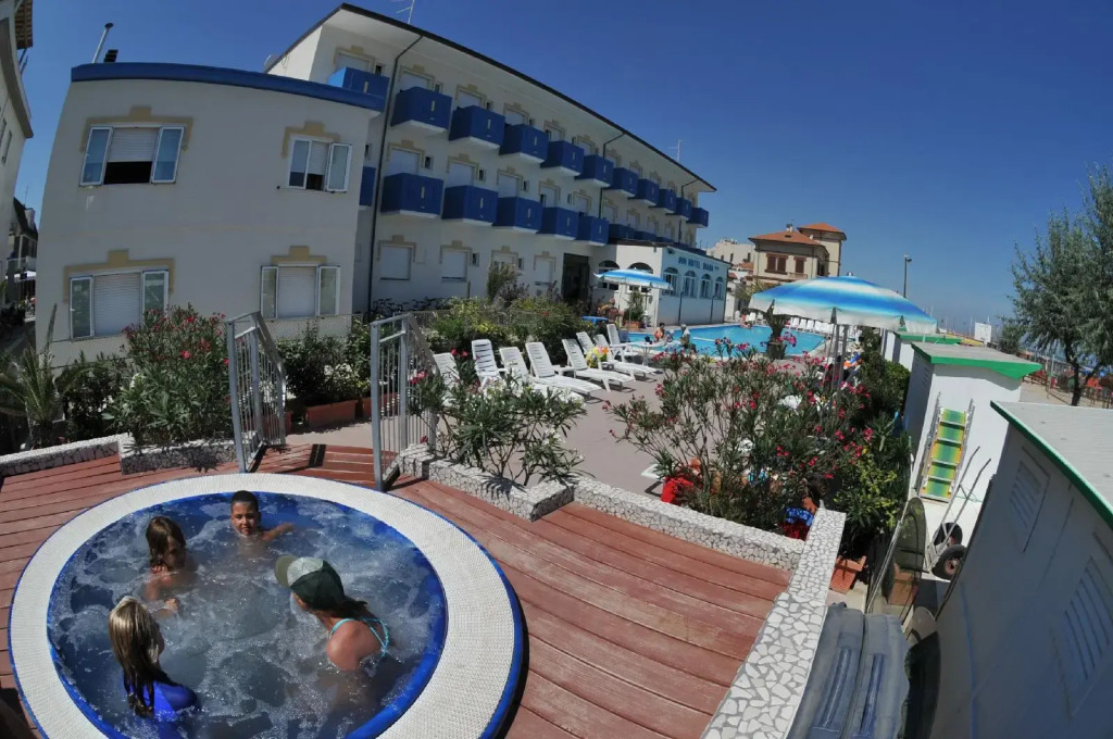 Hotel Diana