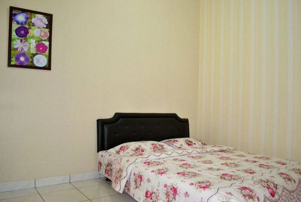 Vila Bunga Merah Gelatik