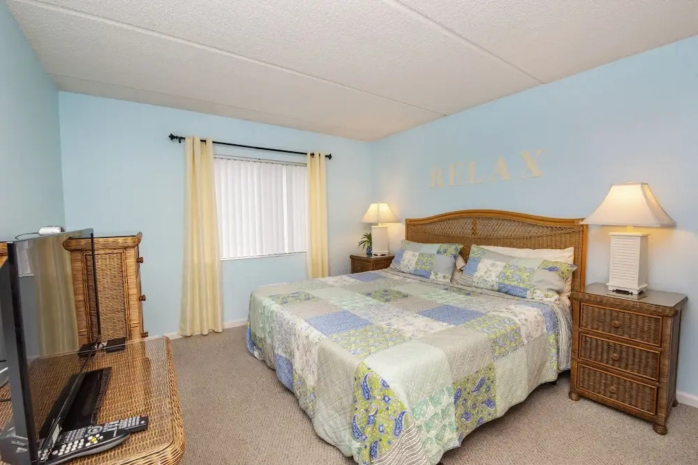 Lovely Oceanside Home W/outdoor Shower/free Wifi/shared Pool/hot Tub/tennis/ac