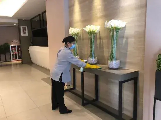 Ease Hotel (Wuhan Zhongshan Avenue Hanzheng Street Metro Station)