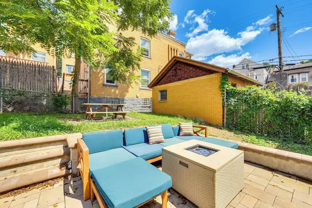 Dog-friendly Pittsburgh Home, 3 Mi to Downtown!