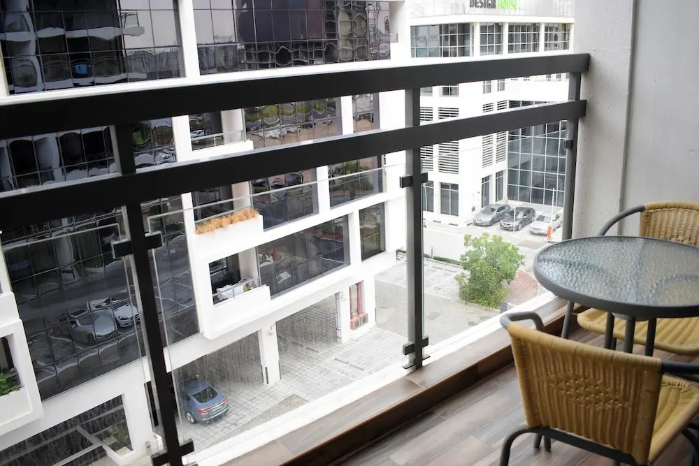Cozy 1 Bedroom In J8 Al Safouh