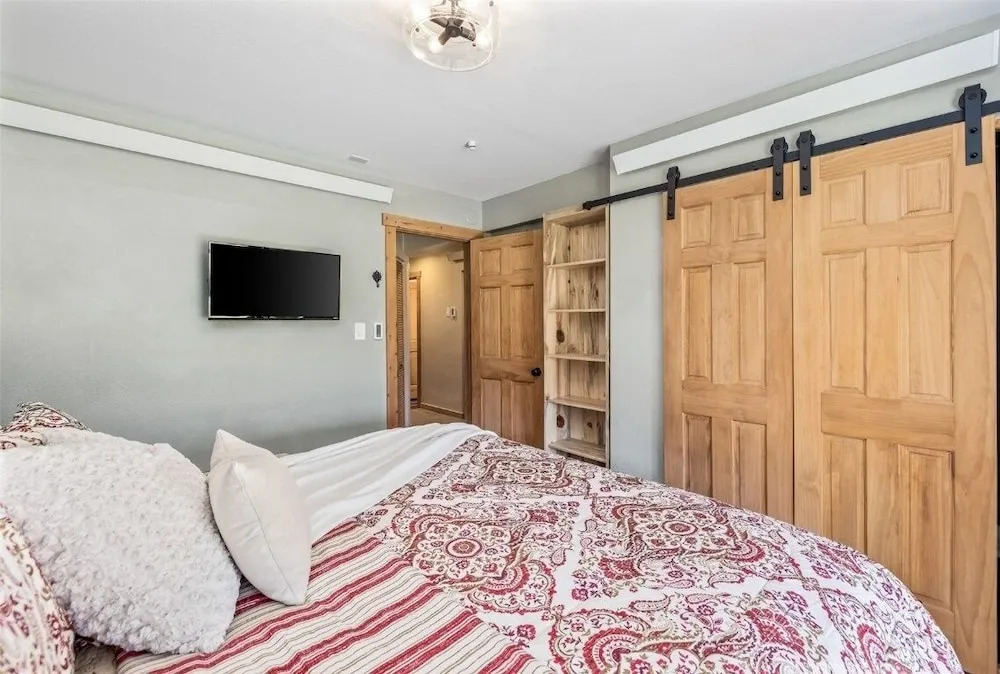 VP-A105 Village Point 3Br 3Ba