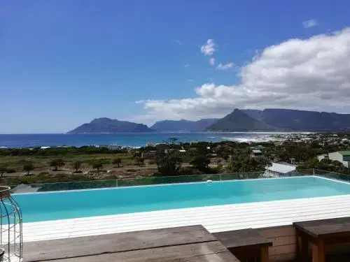 Mountain & Sea Apartments