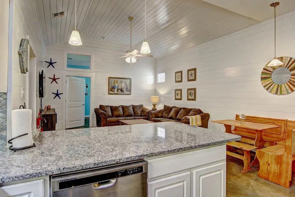 Gone Coastal - 3 Br Condo