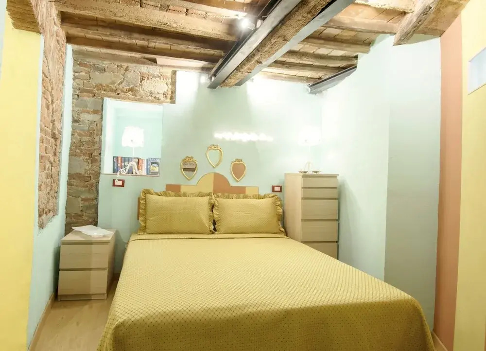 Palazzo della Stufa - Apartments for rent in Lucca