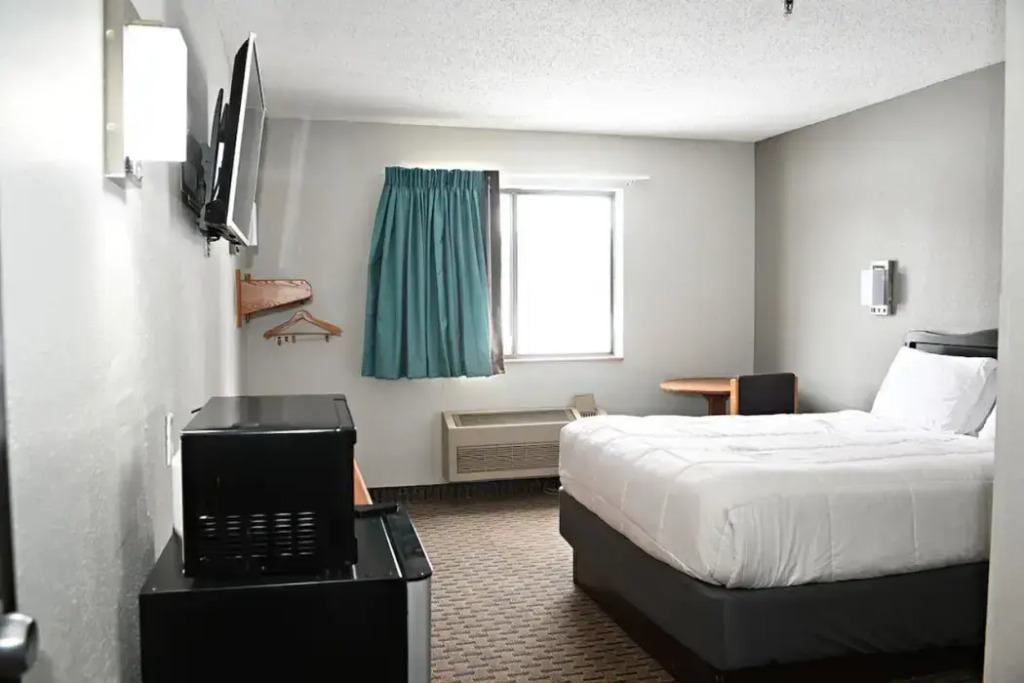 Hibbing Inn and Suites