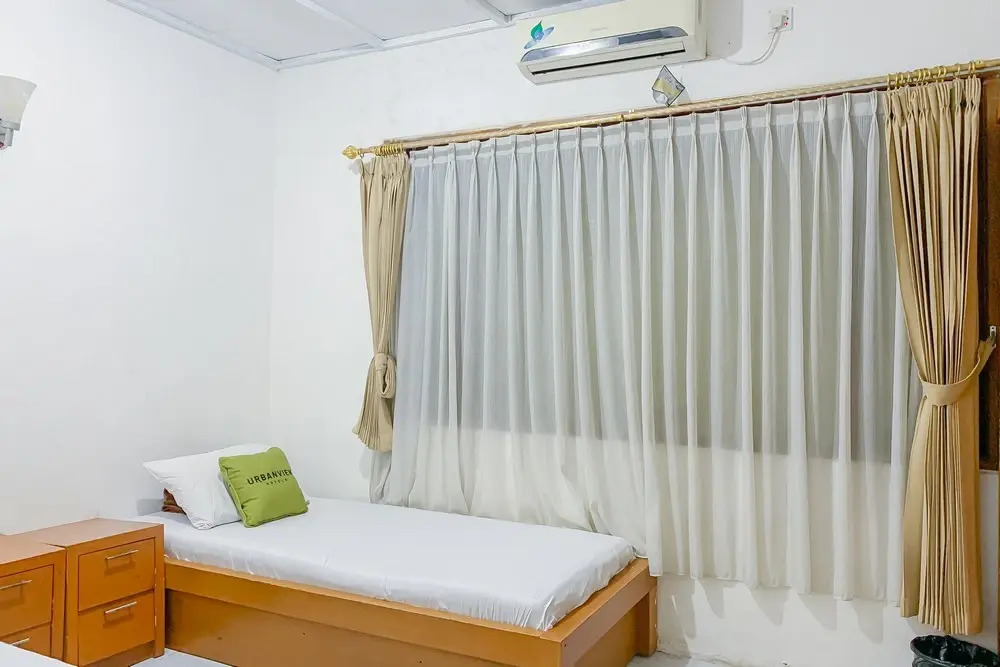 Urbanview Hotel Syariah near UPI Sumedang