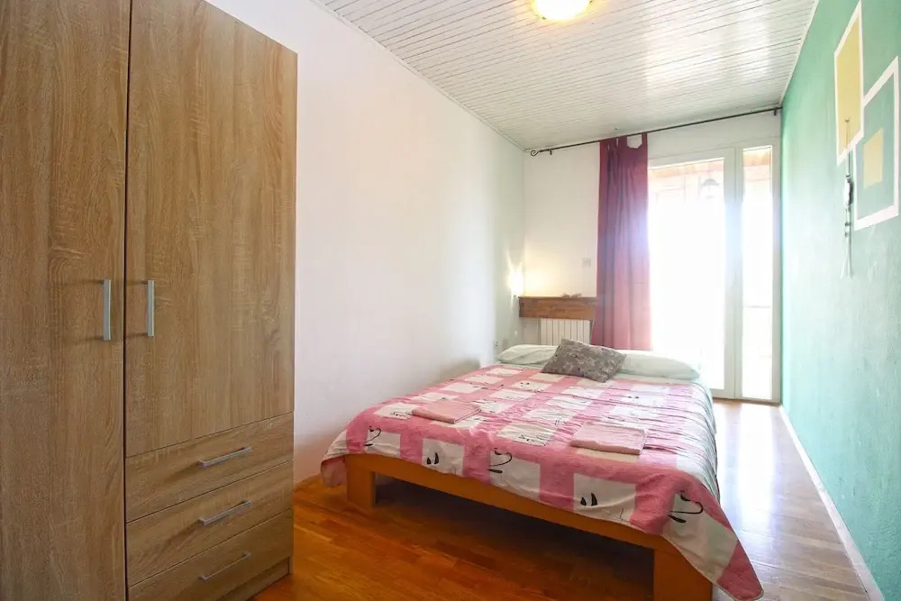 Apartment 1954