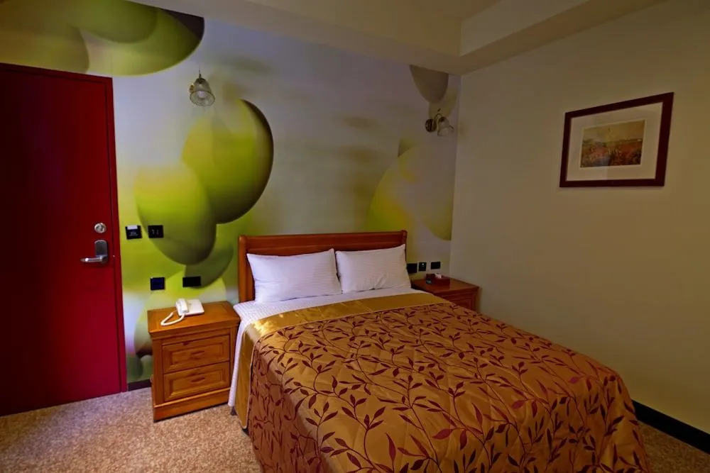 Lucky Hotel