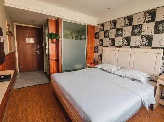 Weishang  Hotel（Nanyang railway station Xinhua City Square ）