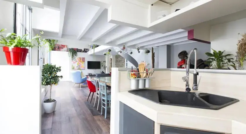 Loft Marais District Center