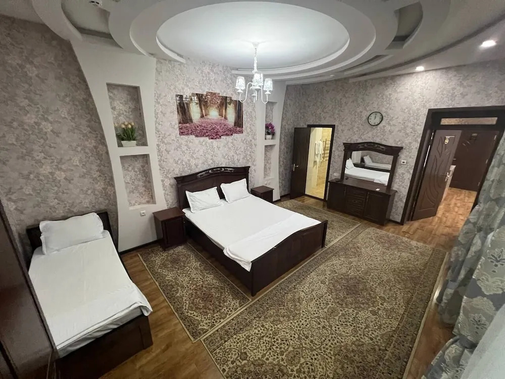 Мини-отель Alisher Hotel
