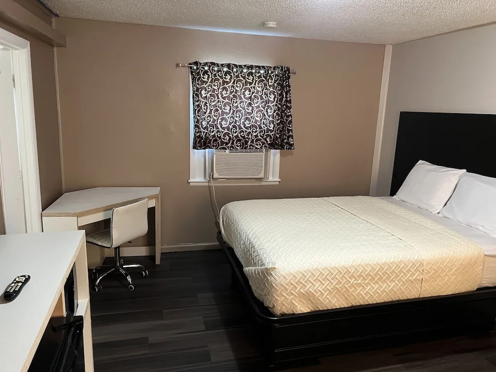 Lacis Country Inn - Knob Noster