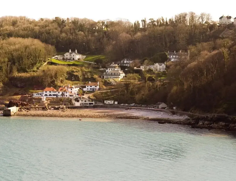Lovely Period Villa Sleeps 8 Resting in Torquay