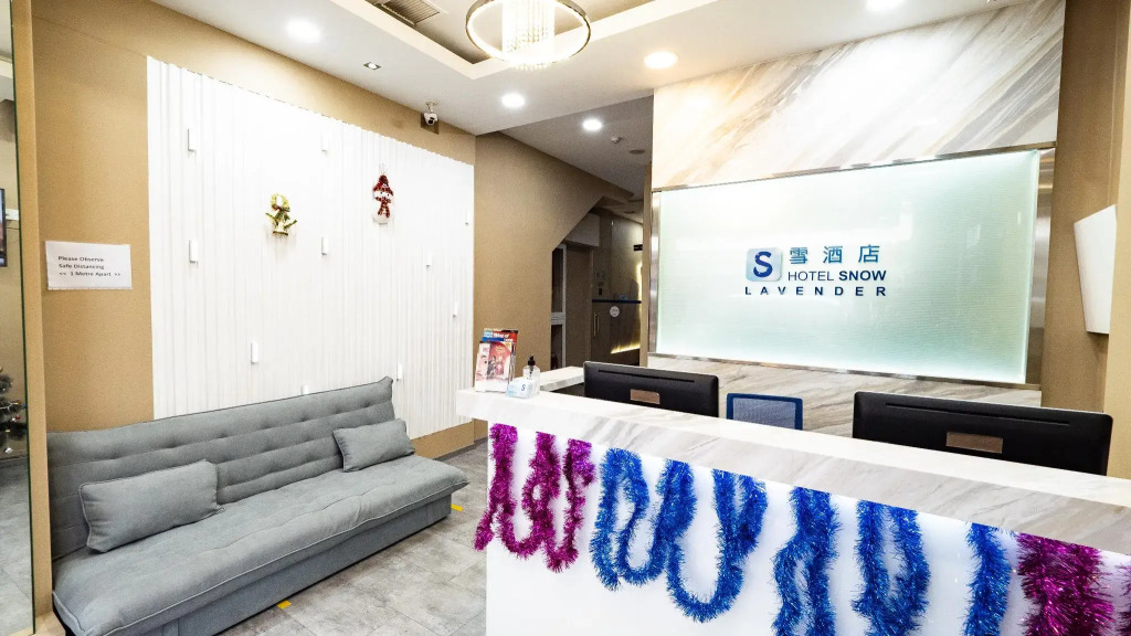 Snow Hotel Lavender