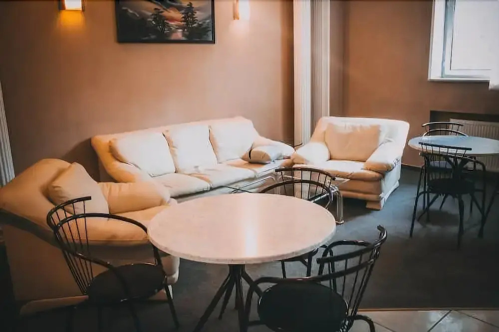 Hotel Caspian