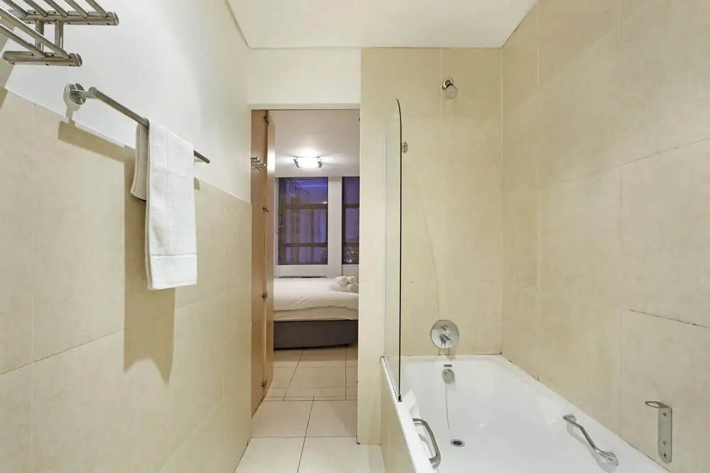 Fountain Suite 906