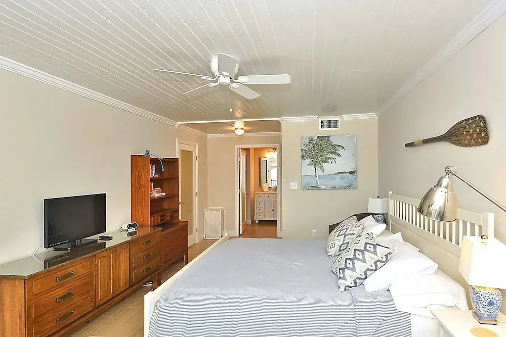 Land's End 403 Building 8 Top Floor/beachfront/totally Updated