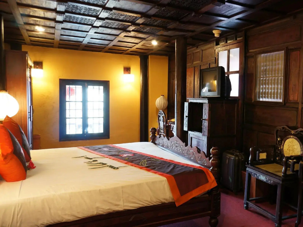 Vinh Hung Heritage Hotel