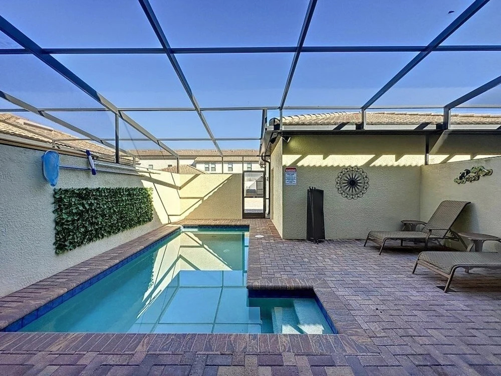 Windsor-5 Bed W/splashpool-3801ww 5 Bedroom Townhouse by RedAwning