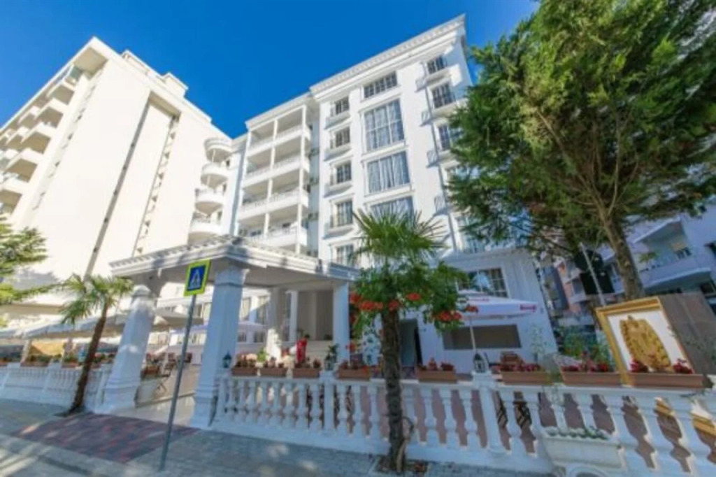 Esal Hotel