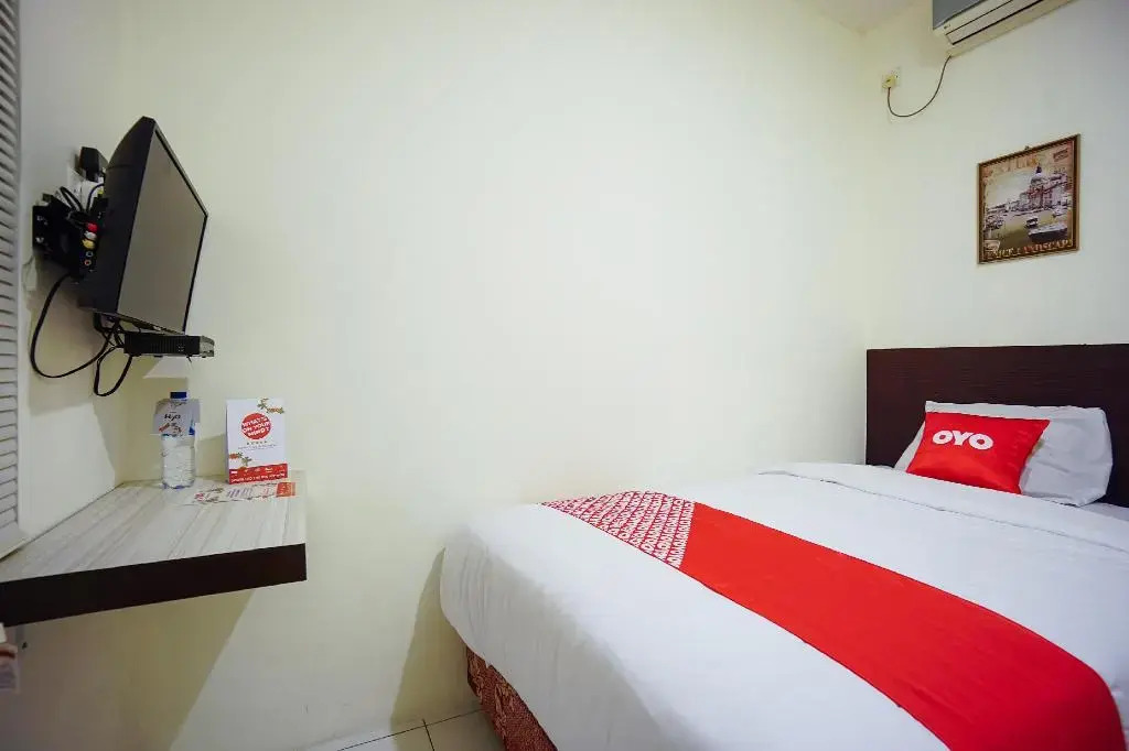 Super OYO 1838 COZY Home