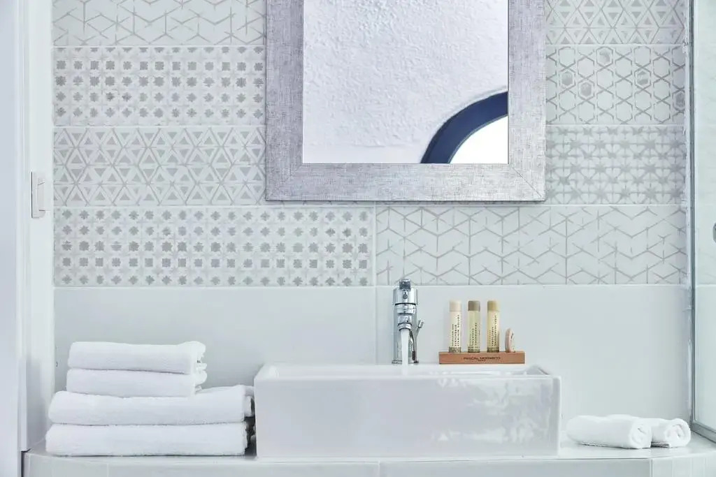 La Maltese Oia Luxury Suites