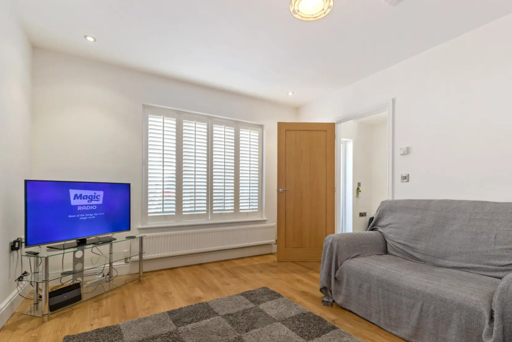 Park Gardens - Lovely Cottage, Parking, Central Location