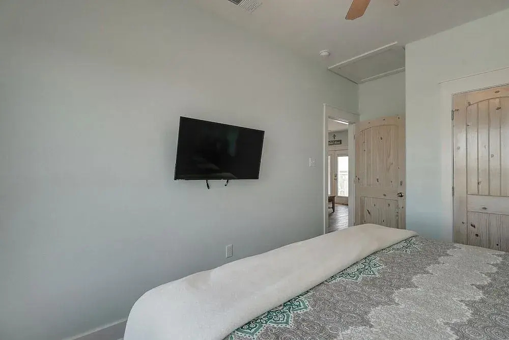 Agarita Shores 3 Bedroom Home by Redawning
