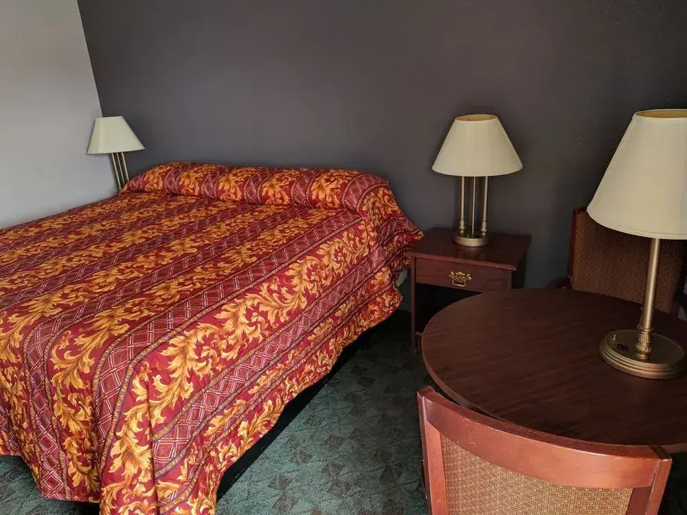 Budget Inn & Suites