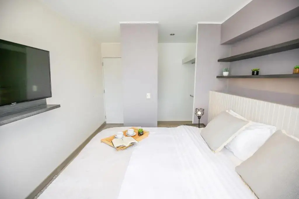 Trendy Host Black - San Isidro