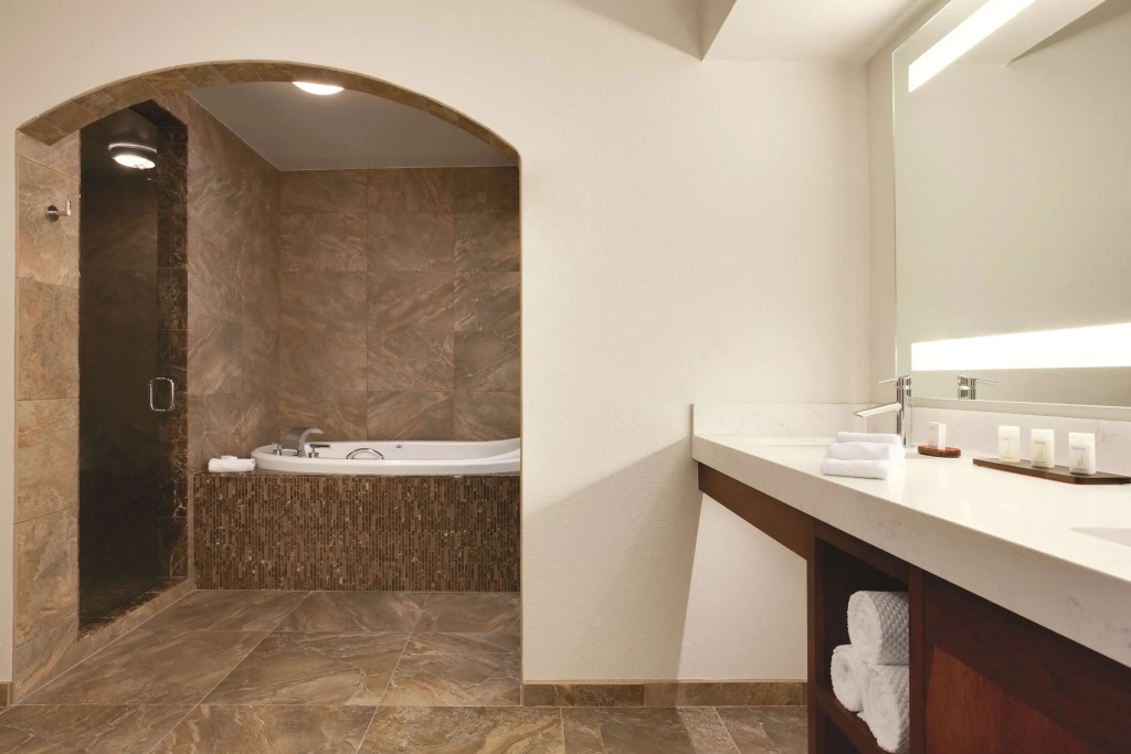 Embassy Suites by Hilton Scottsdale Resort