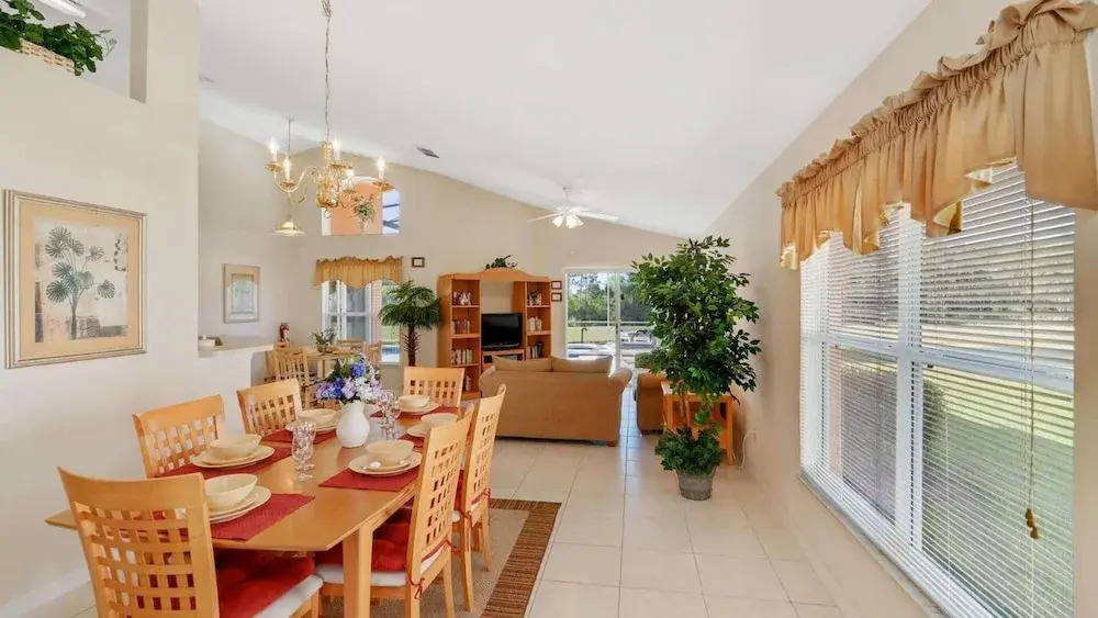 Waterside Villa - Family 4 bed Emerald Island Resort pool home thats close to Disney World