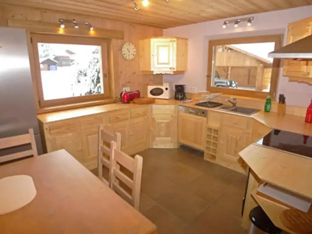 Chalet spacieux 12 pers, animaux admis, parking, Wi-Fi - FR-1-629-1