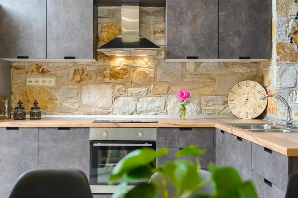 Kastro Stone House