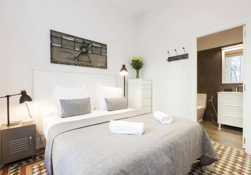 Aspasios Urquinaona Apartments
