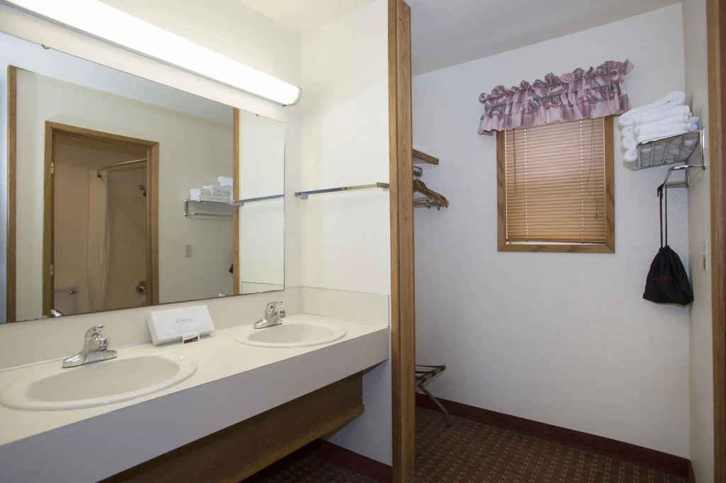 The Forks Motel