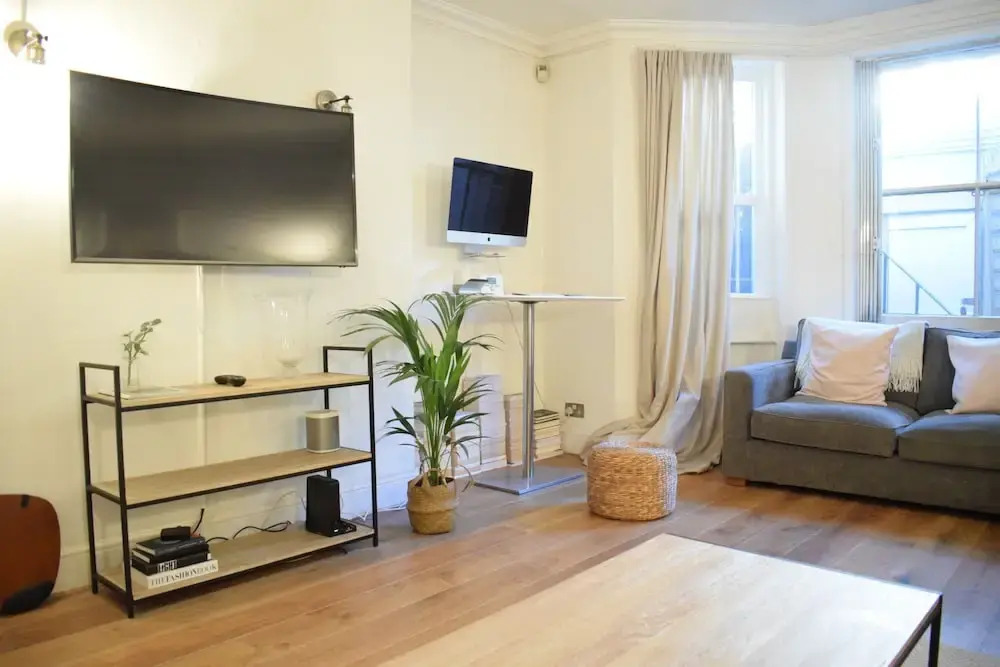 Spacious Studio in Central Location in Westminster